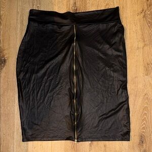 Sexy Diva Black Zippered Skirt